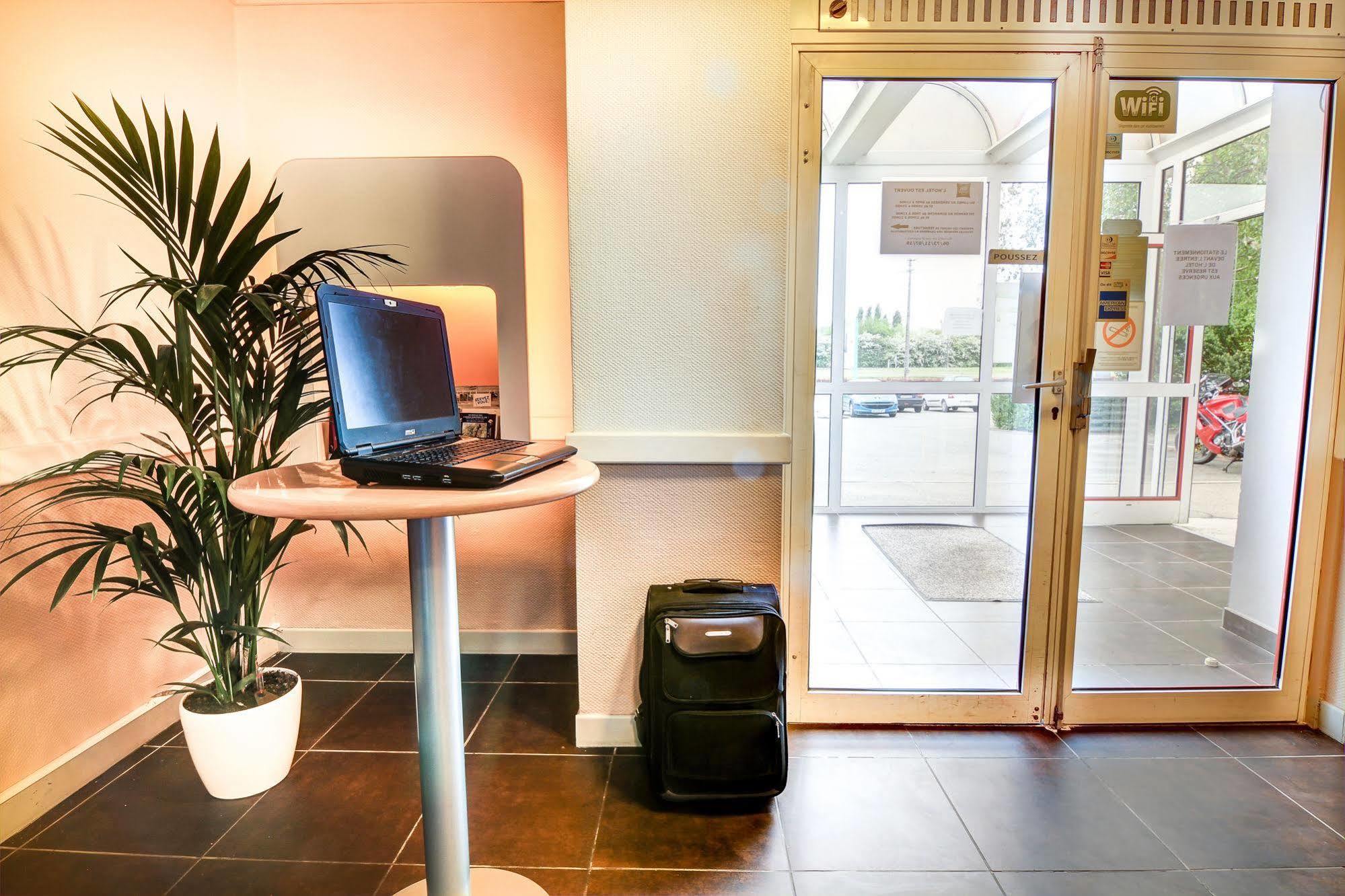 Ibis Budget Chateaudun Châteaudun Exterior foto