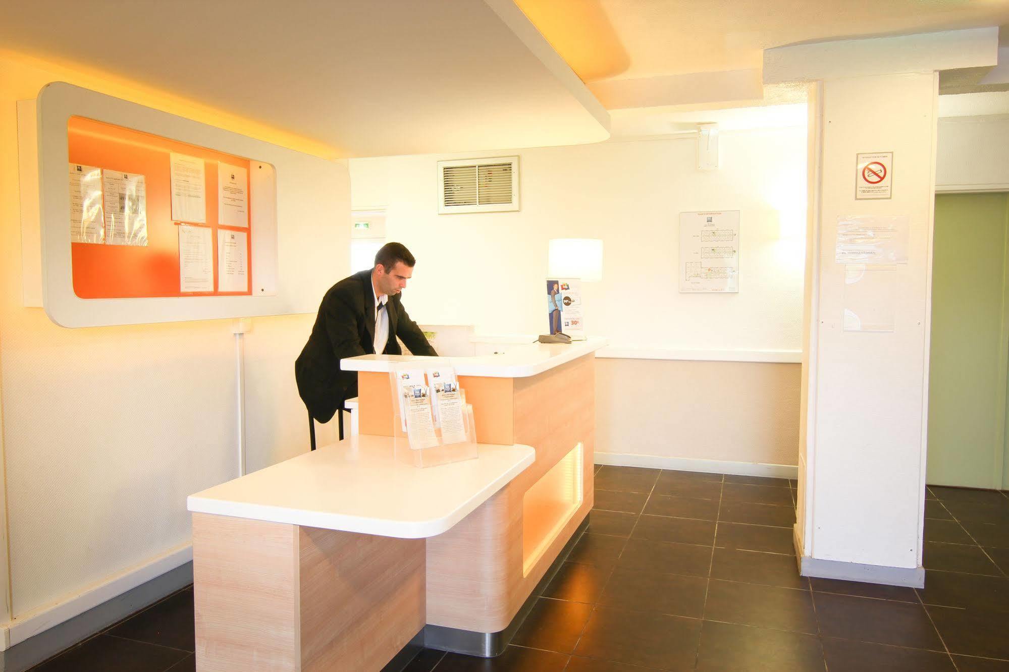 Ibis Budget Chateaudun Châteaudun Exterior foto